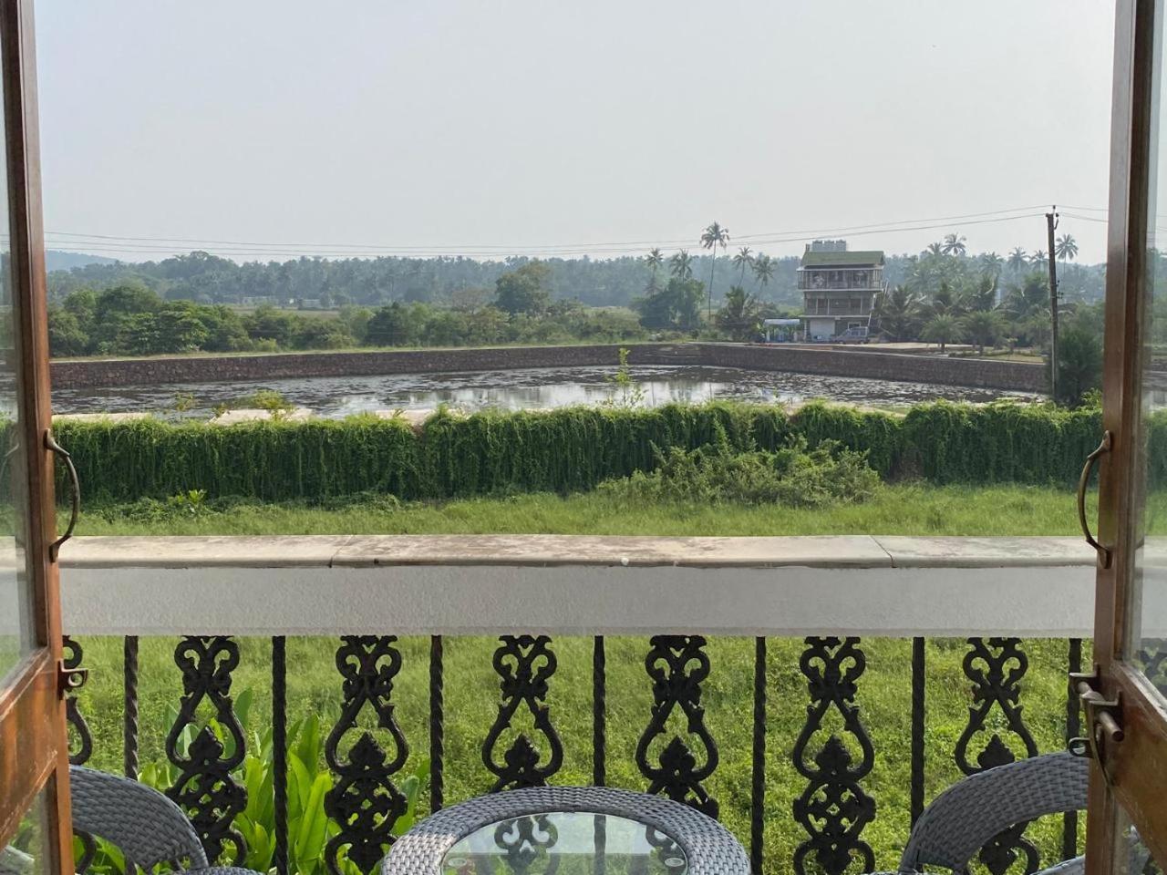 Villa Nostalgia - A Luxurious Villa In North Goa Арпора Екстериор снимка
